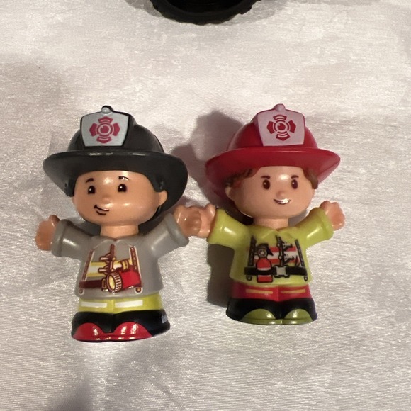 Fisher Price Little People Fire Truck +2 People Lights Sounds Work Mattel 2016 - Picture 6 of 6